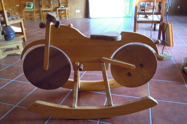 jugutes artesano de madera